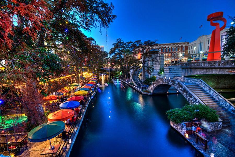 La Villa By The Riverwalk ซานอันโตนิโอ ภายนอก รูปภาพ